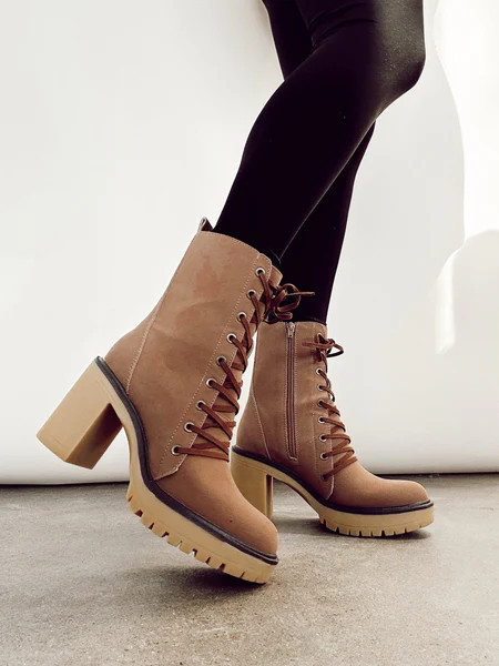 Logan Boot | Lane 201 Boutique