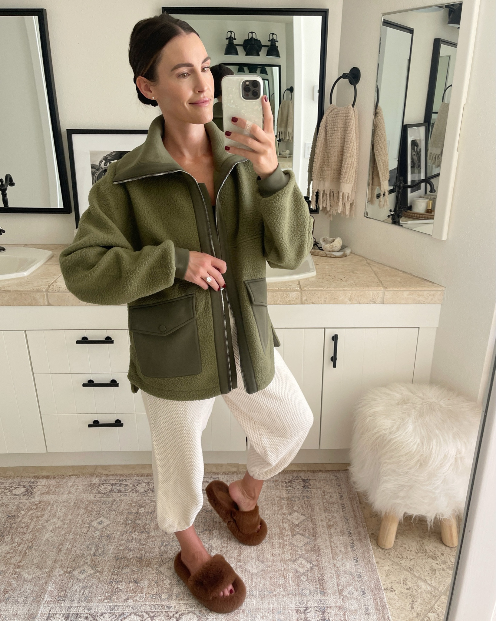 FASHION \ new fall fleece jacket -
Wearing a small! Love the double zip and that it longer so I stay warm 🙋🏻‍♀️🍂

#LTKSeasonal