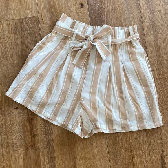 NWT white and tan striped paperbag shorts | Poshmark