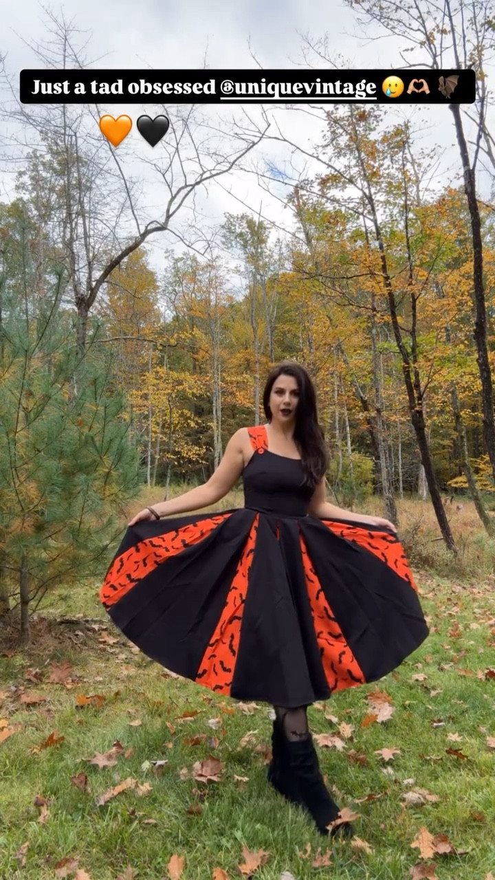 The perfect Halloween dress doesn’t exi….. 
Just a tad obsessed with Unique Vintage 🥲🫶🏼 🦇 🧡🖤 

Dress and tights are linked! 
Dress is in my true size small and fits like a gem! 🎃


#LTKHalloween #LTKSeasonal #LTKVideo