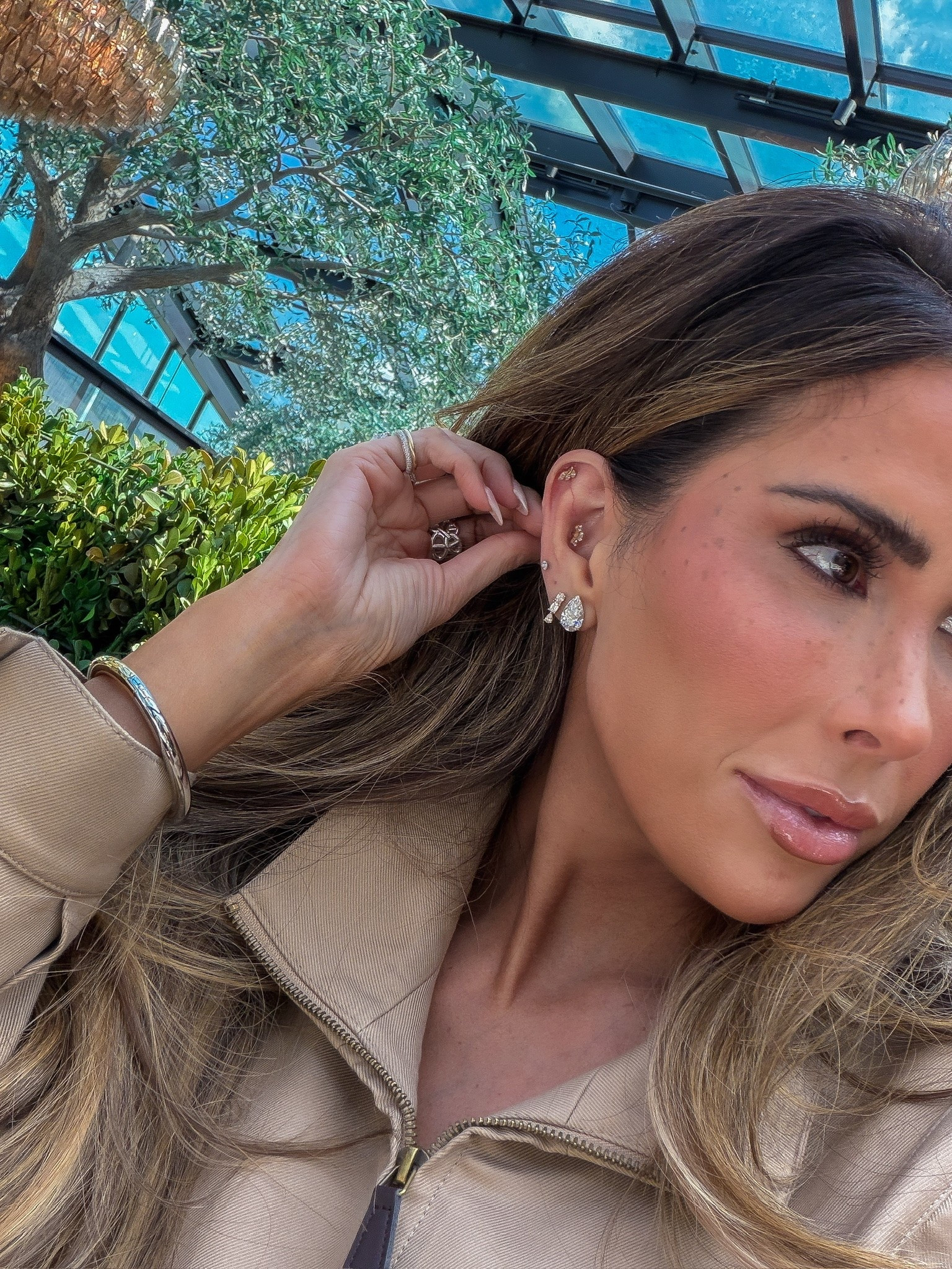 New makeup I’m loving lately!🫶🏼🙌🏽
Here are shade names: 
✨rhode glazing highlight milk I am in shade 02
✨ Natasha denona under eye brightener in shade “B1”
✨hourglass concealer is old holy grail & I am in shade “silk” 
✨ the new westman atelier foundation I am in shade m1 but it’s a little light for me 
✨ hung vanngo serum foundation im in 16
✨ hung Vanngo contour balm i am in shade “ambitious”
✨Lip gloss is “GNO” by GEMME
PEAR DIAMOND EARRINGS: are the 6 carat total - 3 per stud

#LTKgrwm #LTKBeauty #LTKootd