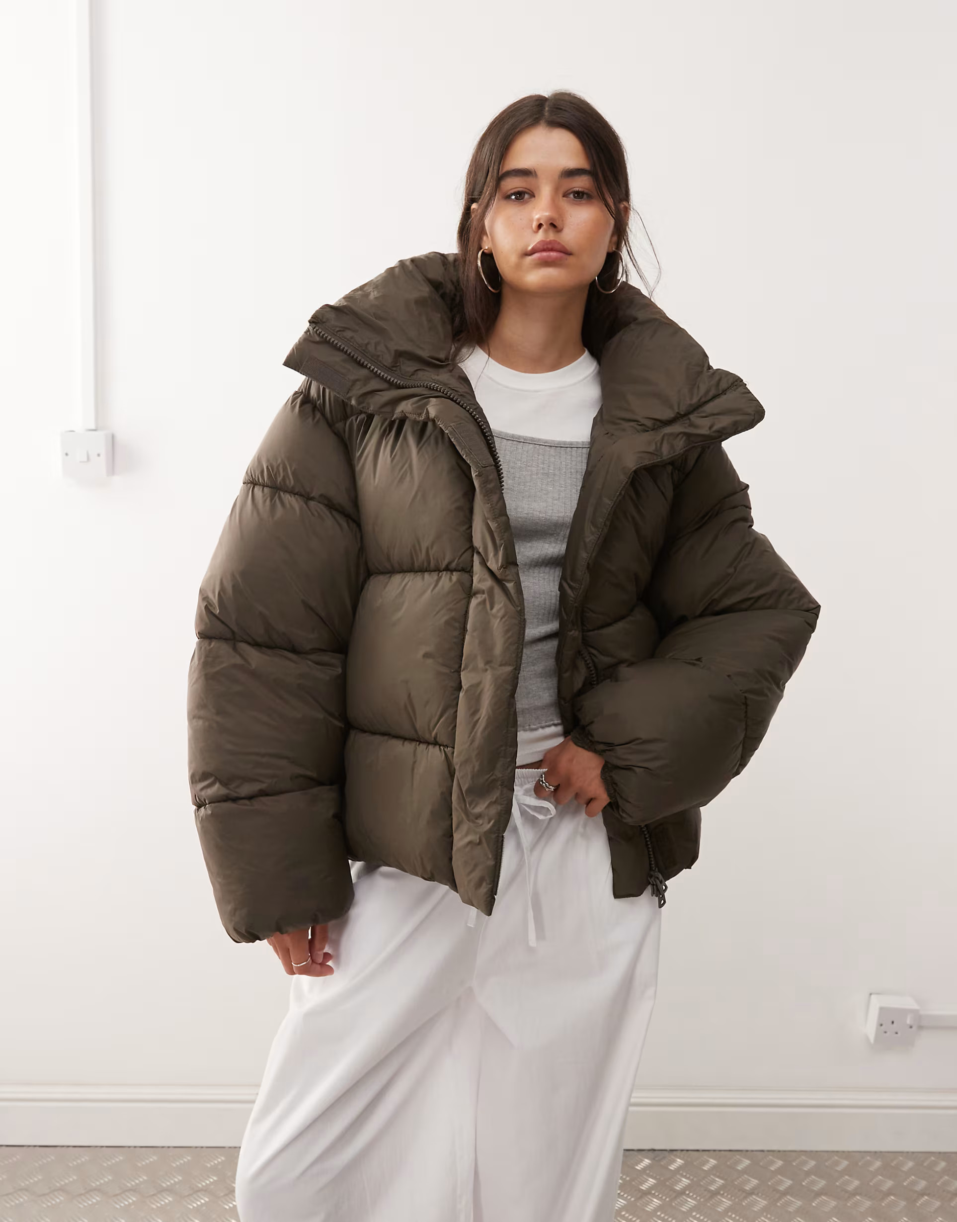 Weekday oversized puffer coat in dark brown | ASOS | ASOS (Global)