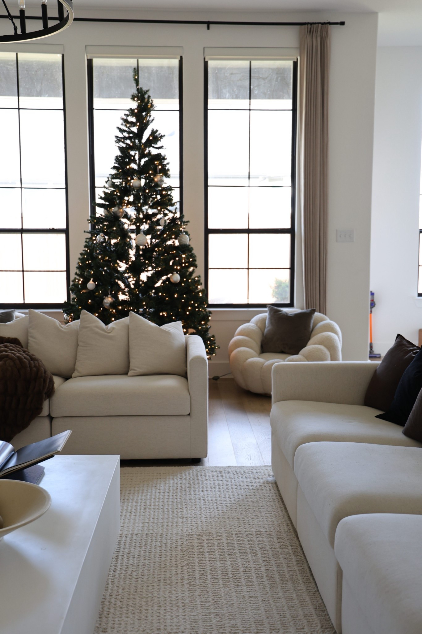 Living room - curtains, holiday Christmas tree - windows - neutral home decor, Amazon home - designer designer look for less
