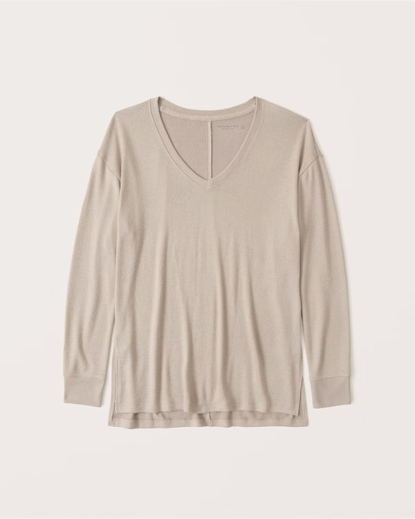 Cozy Long-Sleeve V-Neck Boyfriend Tee | Abercrombie & Fitch (US)