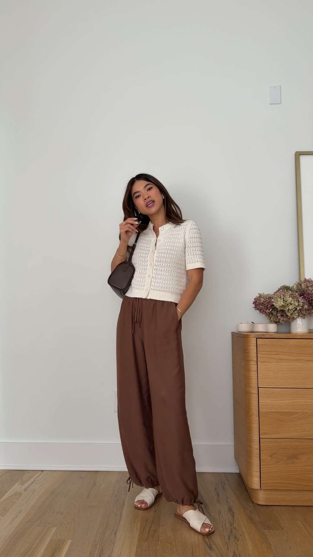The perfect customizable pants from @abercrombie. It has a drawstring waist and ankle, making the fit however you like!

Sizing info:
Abercrombie Convertible Crinkle Balloon Pull-On Pant - Size XXS Short in Brown 
Abercrombie Textural Short-Sleeve Crew Cardigan - Size XS in Cream 

petite fashion, get dressed with me, outfit inspiration, ootd, nashville outfit, Nashville influencer, petite style, vacation style, casual outfits, mom style, petite pants, spring outfits, spring outfit info, spring pants, spring outfit idea, spring top, spring sweater, spring shoes, balloon pants, petite comfy pants, abercrombie pants, summer sweater, 

 

#LTKSeasonal #LTKPetite #LTKootd