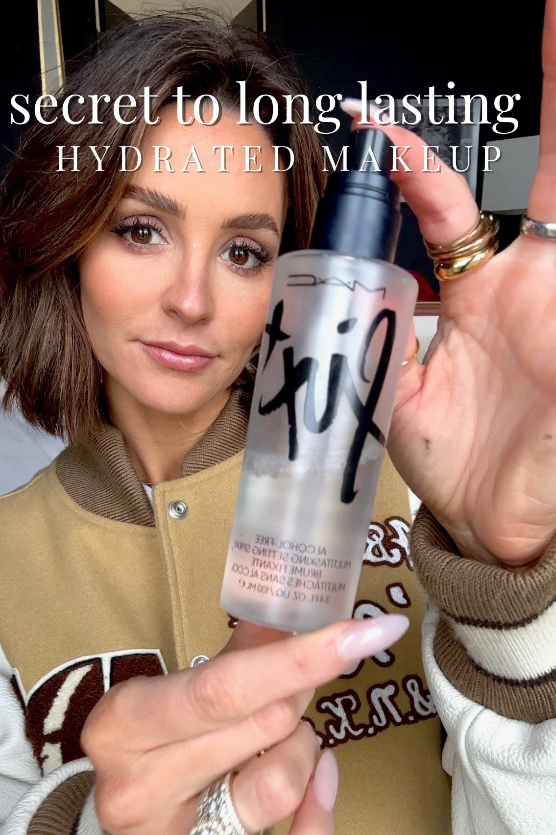 𝐓𝐡𝐞 𝐡𝐲𝐝𝐫𝐚𝐭𝐢𝐨𝐧 𝐡𝐚𝐜𝐤 𝐈 𝐜𝐚𝐧'𝐭 𝐠𝐨 𝐰𝐢𝐭𝐡𝐨𝐮𝐭

There’s nothing worse than 𝐲𝐨𝐮𝐫 𝐦𝐚𝐤𝐞𝐮𝐩 𝐥𝐨𝐨𝐤𝐢𝐧𝐠 𝐝𝐫𝐲, 𝐝𝐮𝐥𝐥, 𝐨𝐫 𝐩𝐚𝐭𝐜𝐡𝐲—𝐞𝐬𝐩𝐞𝐜𝐢𝐚𝐥𝐥𝐲 𝐚𝐟𝐭𝐞𝐫 𝐚 𝐥𝐨𝐧𝐠 𝐝𝐚𝐲 𝐨𝐫 𝐰𝐡𝐢𝐥𝐞 𝐭𝐫𝐚𝐯𝐞𝐥𝐢𝐧𝐠. That’s why I always keep this setting spray on hand to refresh my skin midday, set my makeup in place, and give me that dewy glow even after hours of wear. 

✔ Use it before makeup to prep & hydrate
✔ Spray midday to refresh dry skin
✔ Set your makeup for an all-day glow
✔ Perfect for long days when your skin needs a boost!

I’ll be spraying this on before my flight 𝐚𝐧𝐝 𝐰𝐡𝐞𝐧 𝐈 𝐥𝐚𝐧𝐝 because airplanes = instant dryness! 

**ᴛʜɪs ɪs ᴛʜᴇ @maccosmetics ᴘʀᴇᴘ & ᴘʀɪᴍᴇ sᴘʀᴀʏ (ɪ ᴀᴍ ᴜsɪɴɢ ᴛʜᴇ ʀᴇɢᴜʟᴀʀ ᴏɴᴇ ɴᴏᴛ ᴛʜᴇ ᴍᴀᴛᴛᴇ)!**

𝑛𝑜𝑡 𝑠𝑝𝑜𝑛𝑠𝑜𝑟𝑒𝑑-𝑗𝑢𝑠𝑡 𝑎 𝑝𝑟𝑜𝑑𝑢𝑐𝑡 𝐼 𝑡𝑟𝑢𝑙𝑦 𝑙𝑜𝑣𝑒 𝑎𝑛𝑑 𝑢𝑠𝑒 𝑒𝑣𝑒𝑟𝑦𝑑𝑎𝑦! 🥰🥰

ᴅᴏ ʏᴏᴜ ᴄᴜʀʀᴇɴᴛʟʏ ᴜsᴇ ᴀ ᴘʀɪᴍᴇ ᴏʀ sᴇᴛᴛɪɴɢ sʀᴀʏ??? 

#makeuphacks #beautysecrets #hydratedskin #glowingskin #settingmist #skincarehack #travel #travelbeauty #longlastingmakeup #maccosmetics #makeuptips #makeuptutorial #beautyexpert #dryskin