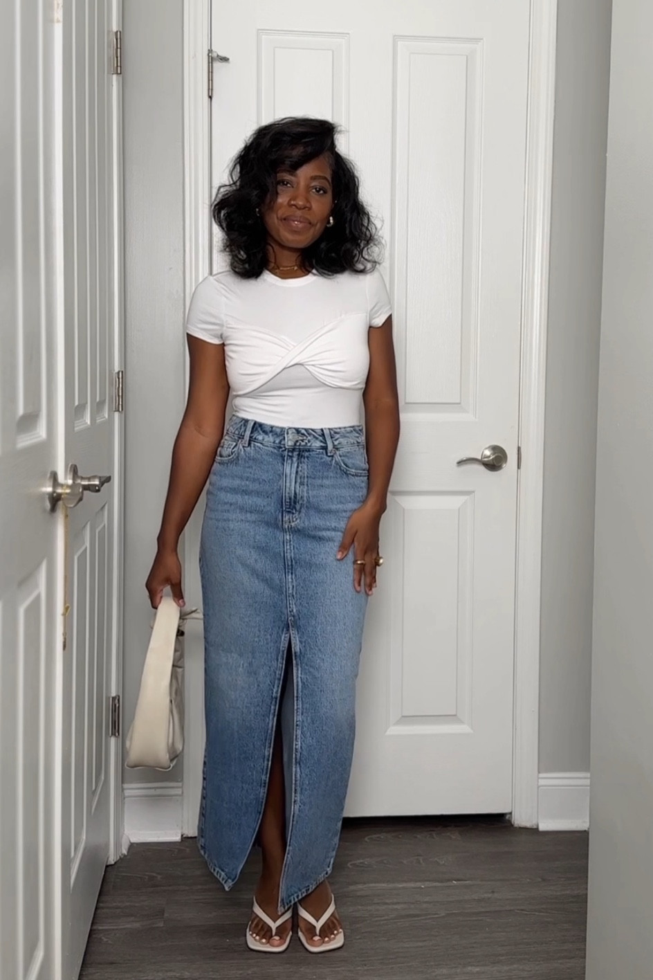 White tshirt denim maxi skirt 

#LTKstyletip