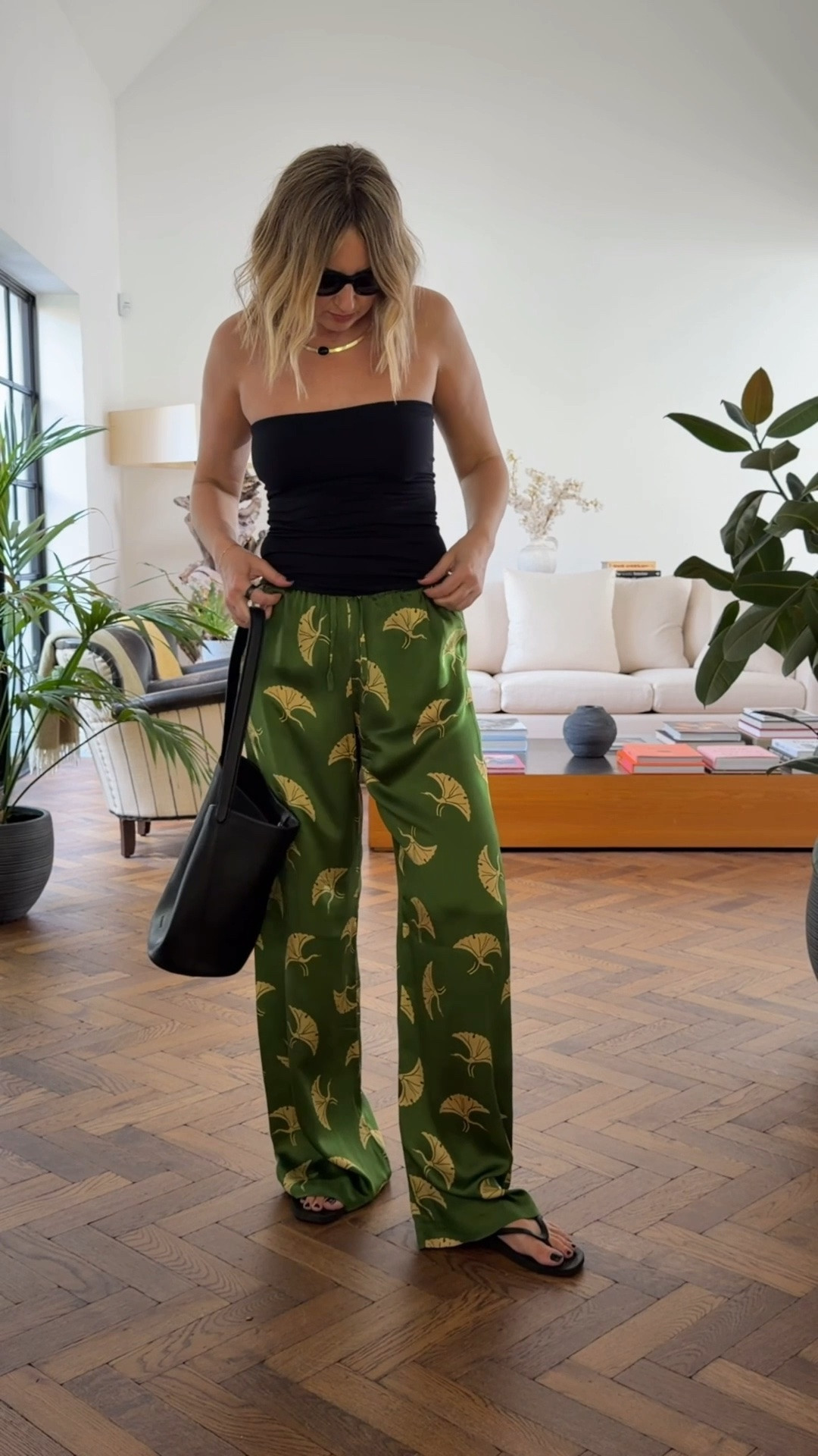 Party pants + a simple top - go to summer formula

#LTKsummer #LTKstyletip #LTKpartywear