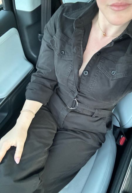 color is off in this (terrible) pic but this $36 jumpsuit is IT! I’m in the XS, functional buttons & an elastic back!

comes in black, denim or olive  

#LTKworkwear #LTKover40