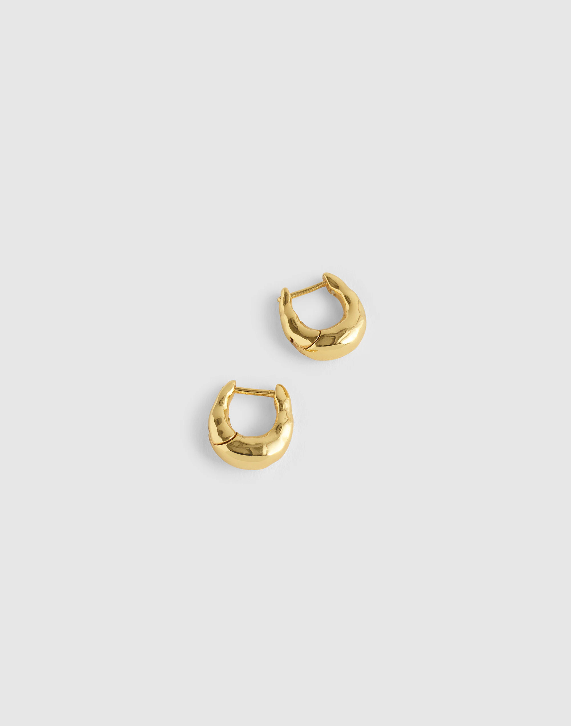 Hammered Puffy Small Huggie Hoop Earrings | Madewell