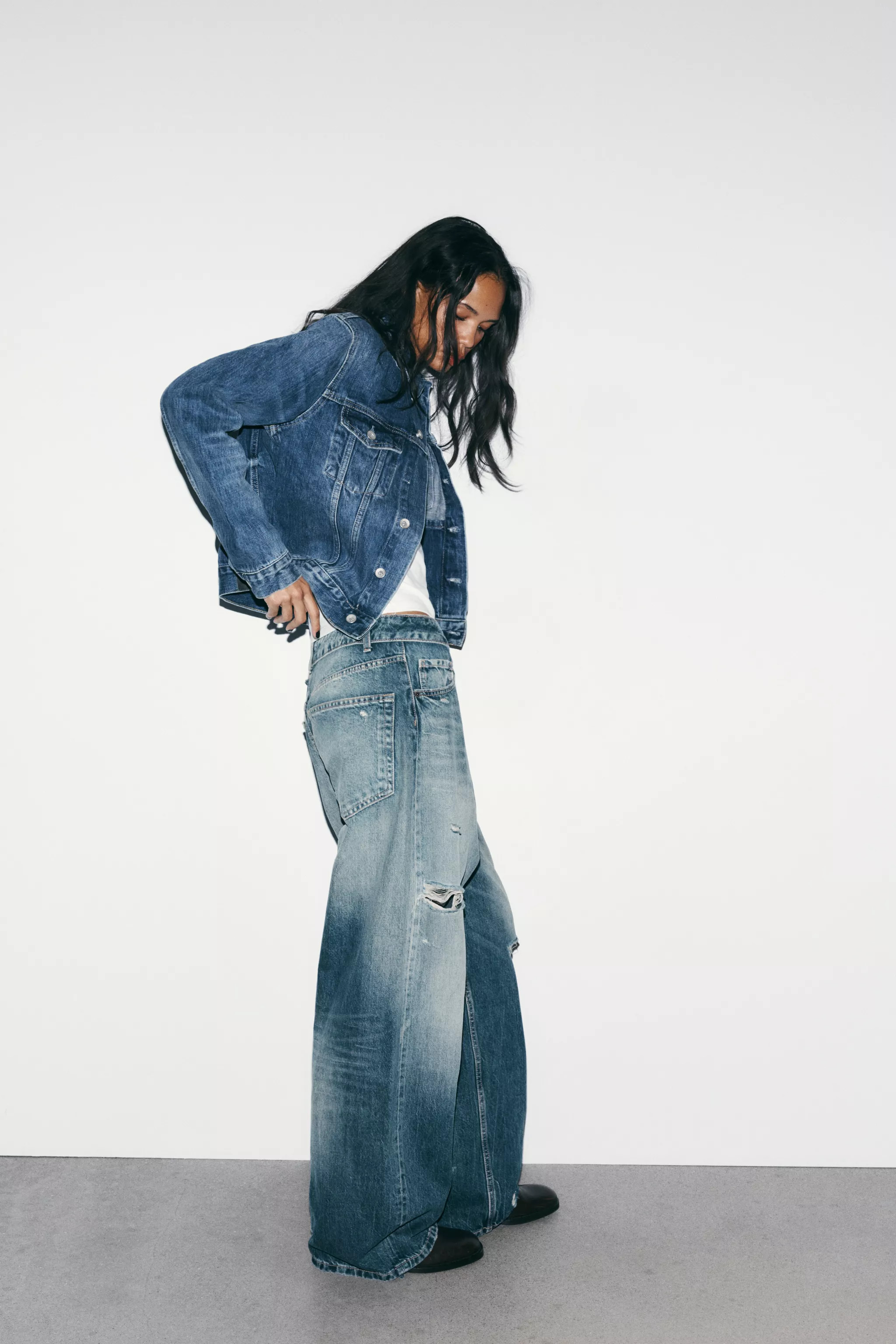 TRF MID-RISE FOLDED WAIST JEANS | Zara US