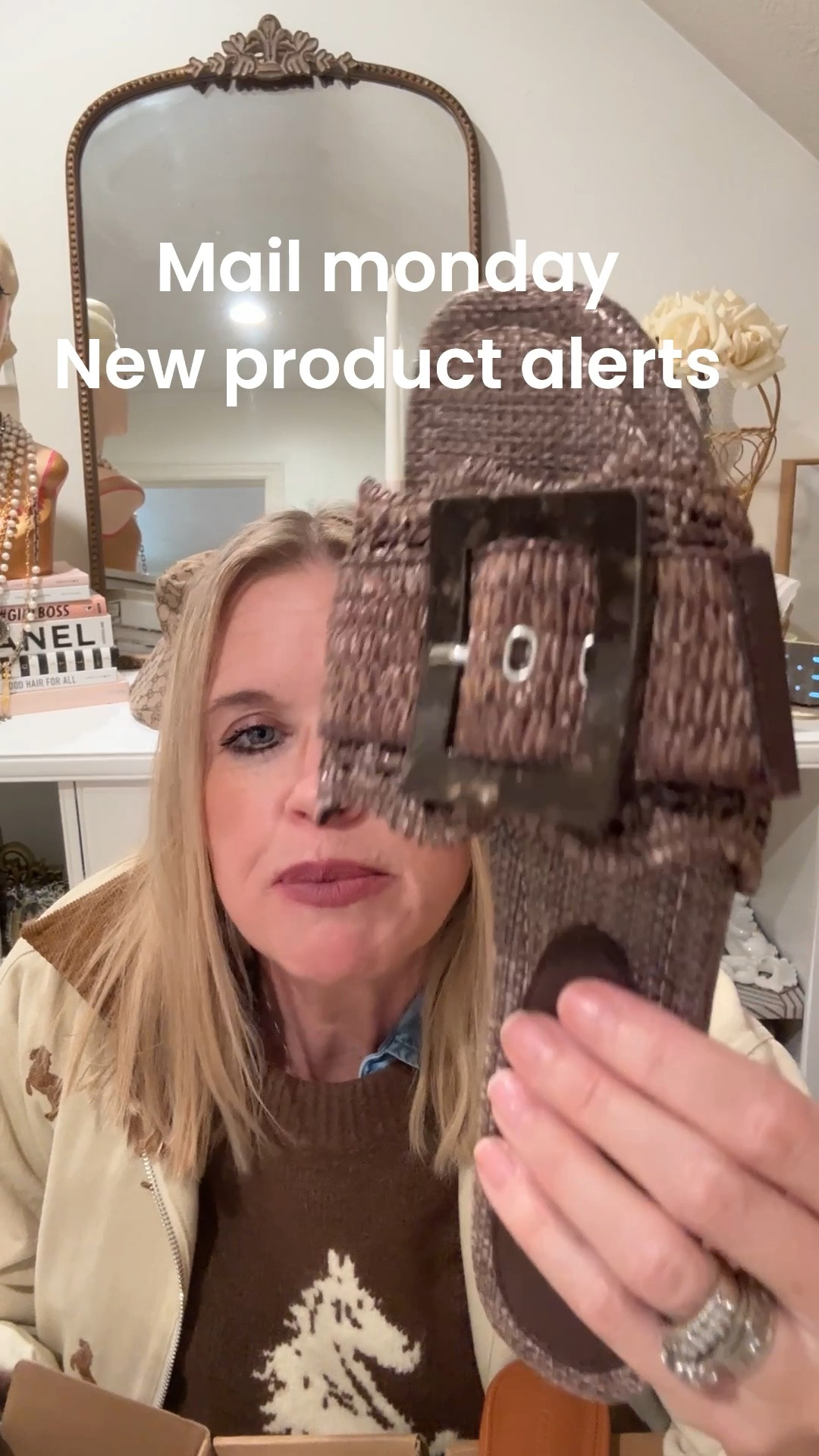 Mail Monday 
New product alert

The  under $40 summer Sandal that are almost identical to the $140 Sam Edelman sandals… she my comparison….

Tts and comes in several colors…
Trust me you’ll want these✔️
 
Buckle detail raffia sandals

#LTKootd #LTKOver40 #LTKgrwm