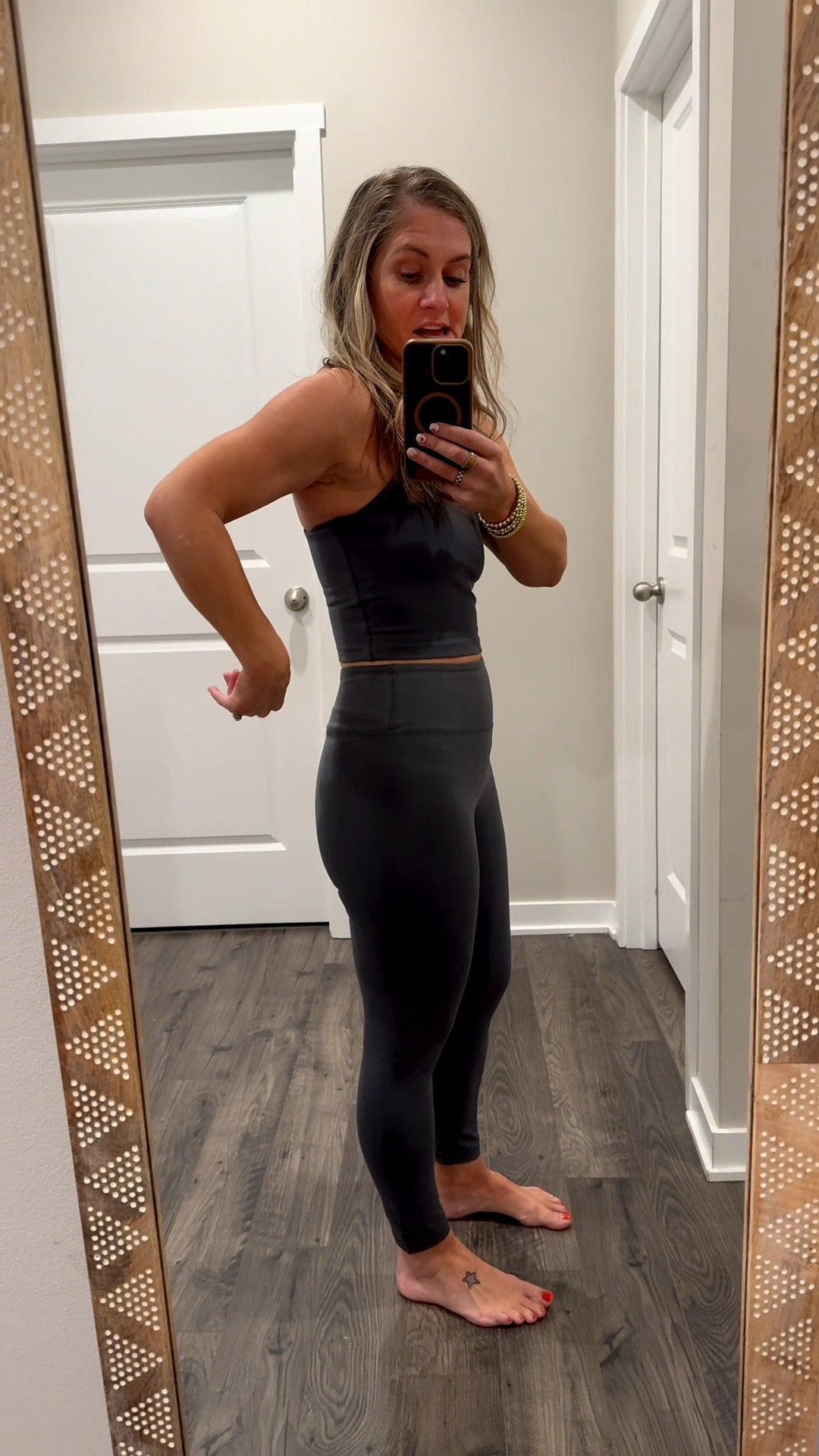 Mate the Label was exactly the leggings I was looking for. I love that they are organic and feel like fabric. I feel like less naked and look at the sports bra. It goes to the top of the leggings. Yasssss

#LTKfitnessgoals #LTKActive #LTKPetite