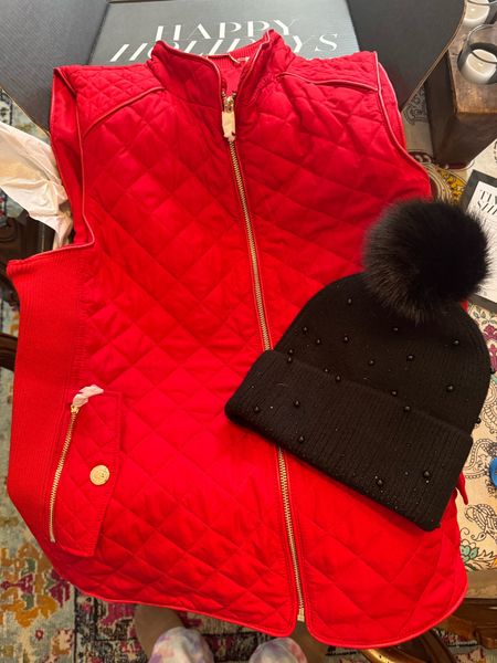 Gift ideas from Chico’s

Red vest & black pompom hat 



#LTKGiftGuide #LTKover40 #LTKHolidaySale