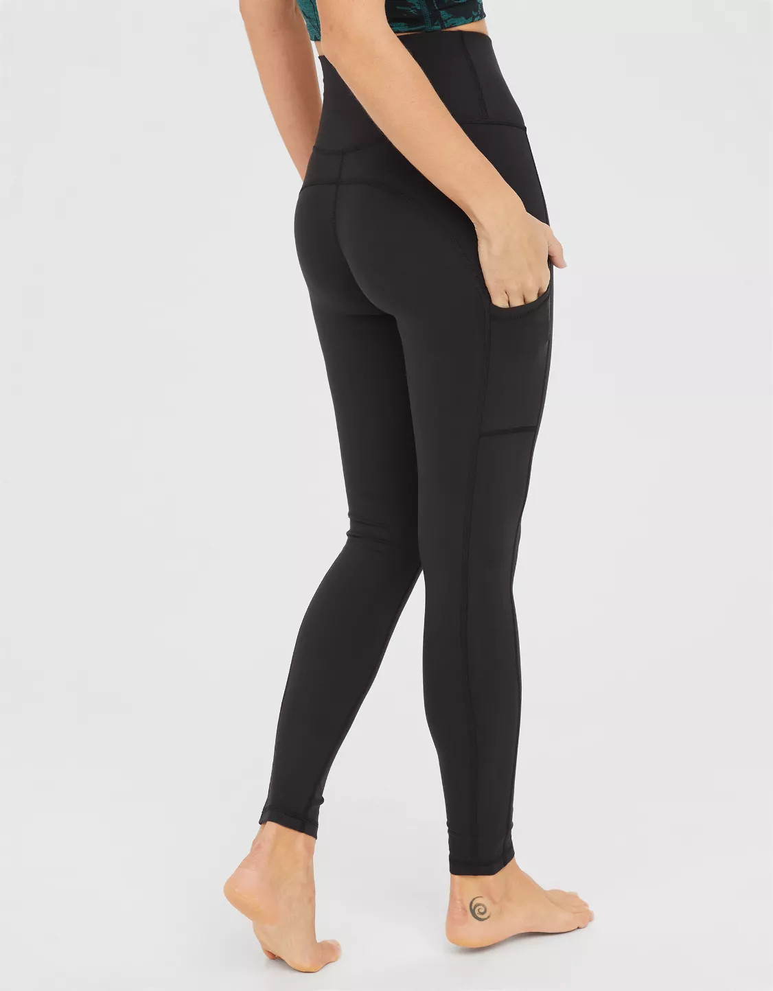 OFFLINE By Aerie The Hugger High Waisted Pocket Legging | Aerie