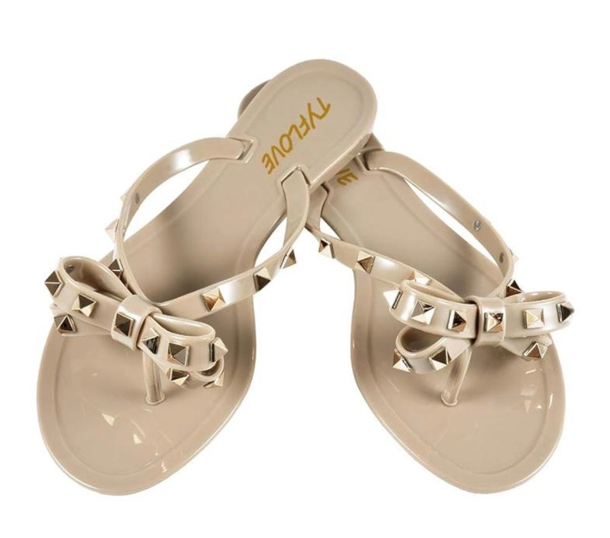 Sandals - I love these jelly bow sandals, they come in different colors too. 


#amazon #under15 #budgetfriendly #flipflops #vacation #summershoes

#LTKSeasonal