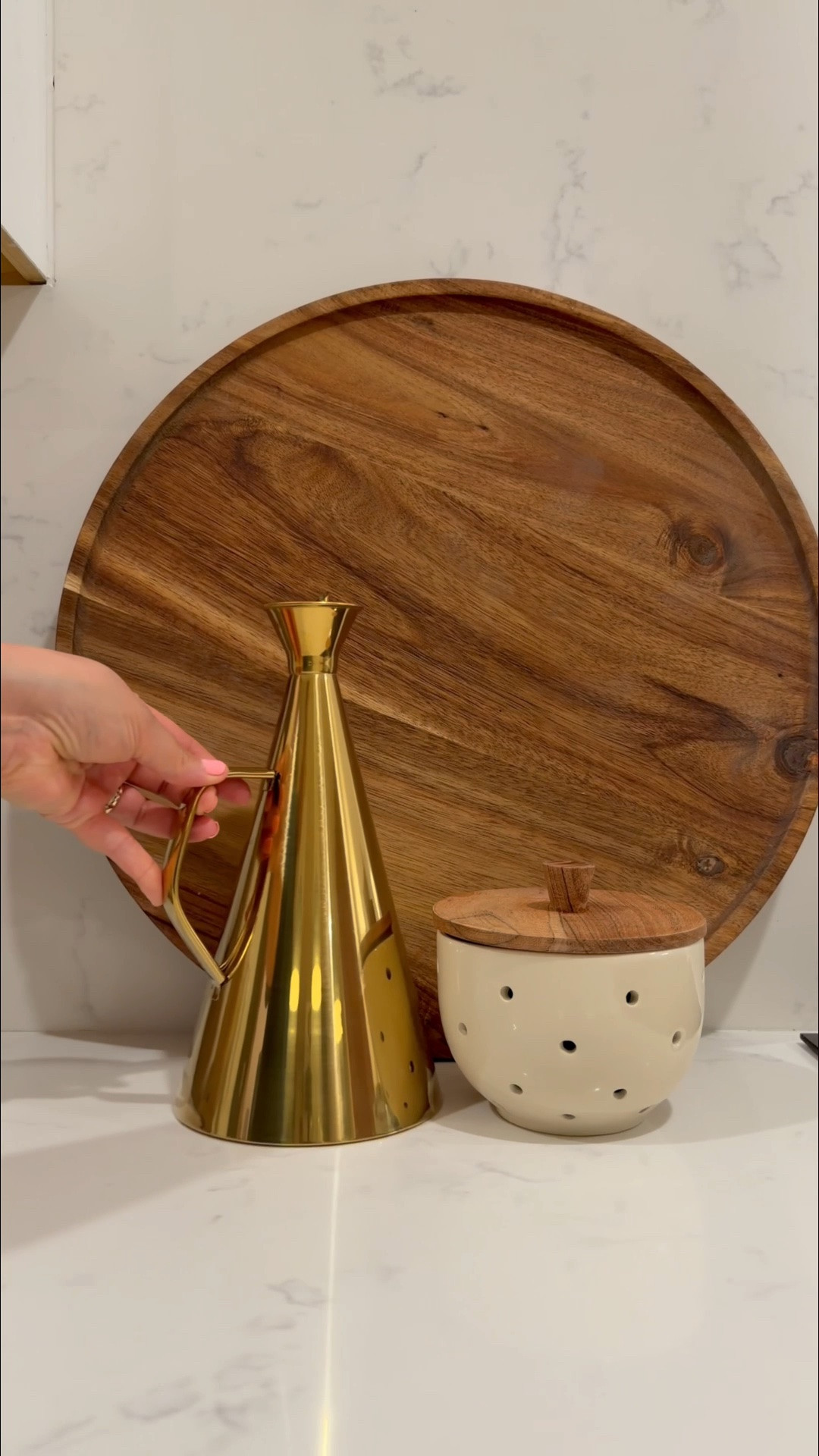 Pretty kitchen finds ❤️





Kitchen accessories | home finds | home decor | amazon home finds

#LTKHome