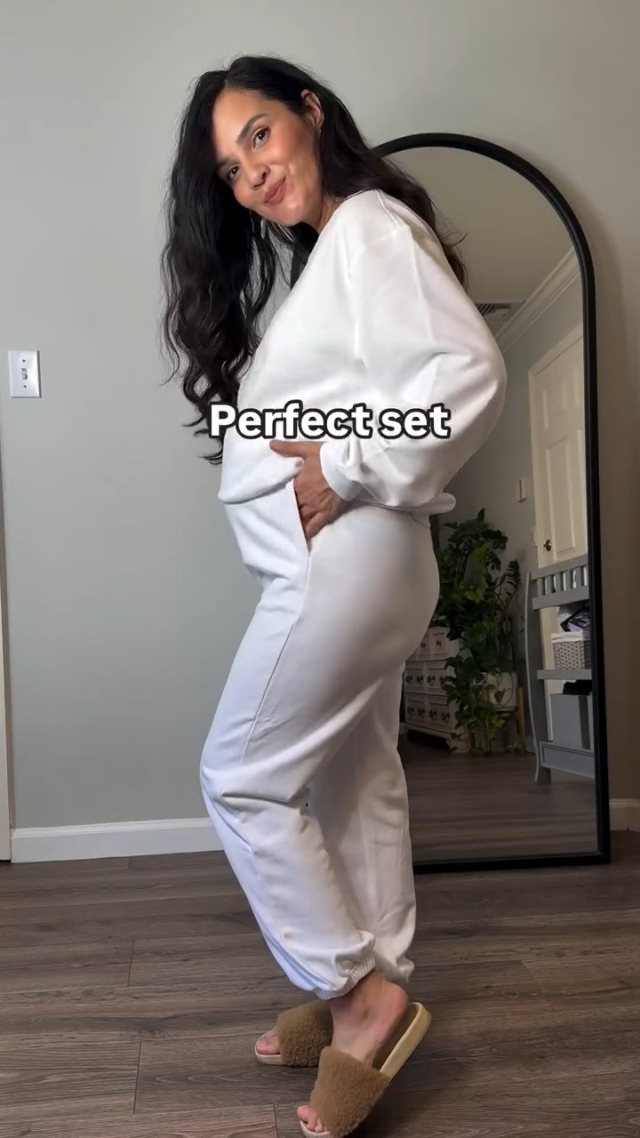 My weekend style 🍁🍂🖤or 🤍?

I am a size 6 or M in US🫶 now

To shop this reel comment the word, “Shop" below and I’ll send you all the outfit details

✨𝐹𝒾𝓃𝒹 𝓉𝒽𝑒 𝓁𝒾𝓃𝓀𝓈 𝒾𝓃 𝓂𝓎 𝒷𝒾𝑜!

~𝐿𝑖𝑘𝑒 and 𝑓𝑜𝑙𝑙𝑜𝑤 @funstyleforall for more 

#bumpfriendly #bumpin #maternity #maternityfashion #affordablefashion #amazonfinds #flannel #plaid #best 
#grwm #fashionreels #outfitreel #classiclooks #reelfashion
#dailyreels #stylingreels #outfitofthedays #casualstyle #inspirationstyle #fashionideas  #classicfashion #minimalistfashion #myfashion #outfitideasforyou  #usfashionbloggers #ootdstyle  #simpleaesthetic #whattowear