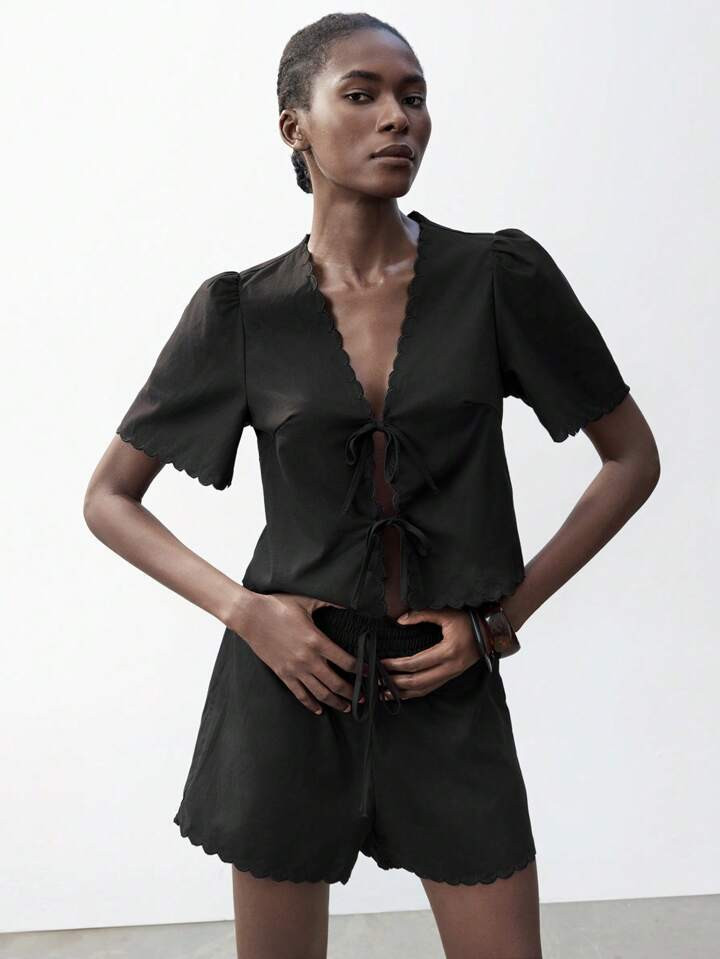 evoluSHEINMaija 2pcs/Set Women's Solid Color Tie Front Puff Sleeve Shirt And Shorts Set, Bohemian Style, Spring Break Music Festival Easter | SHEIN