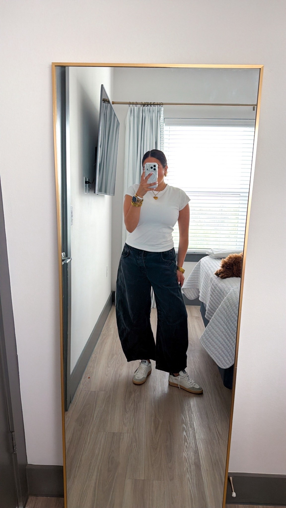 Monday outfit 

I’m wearing a medium in my top and a size 29 in my jeans! 

#LTKootd #LTKU