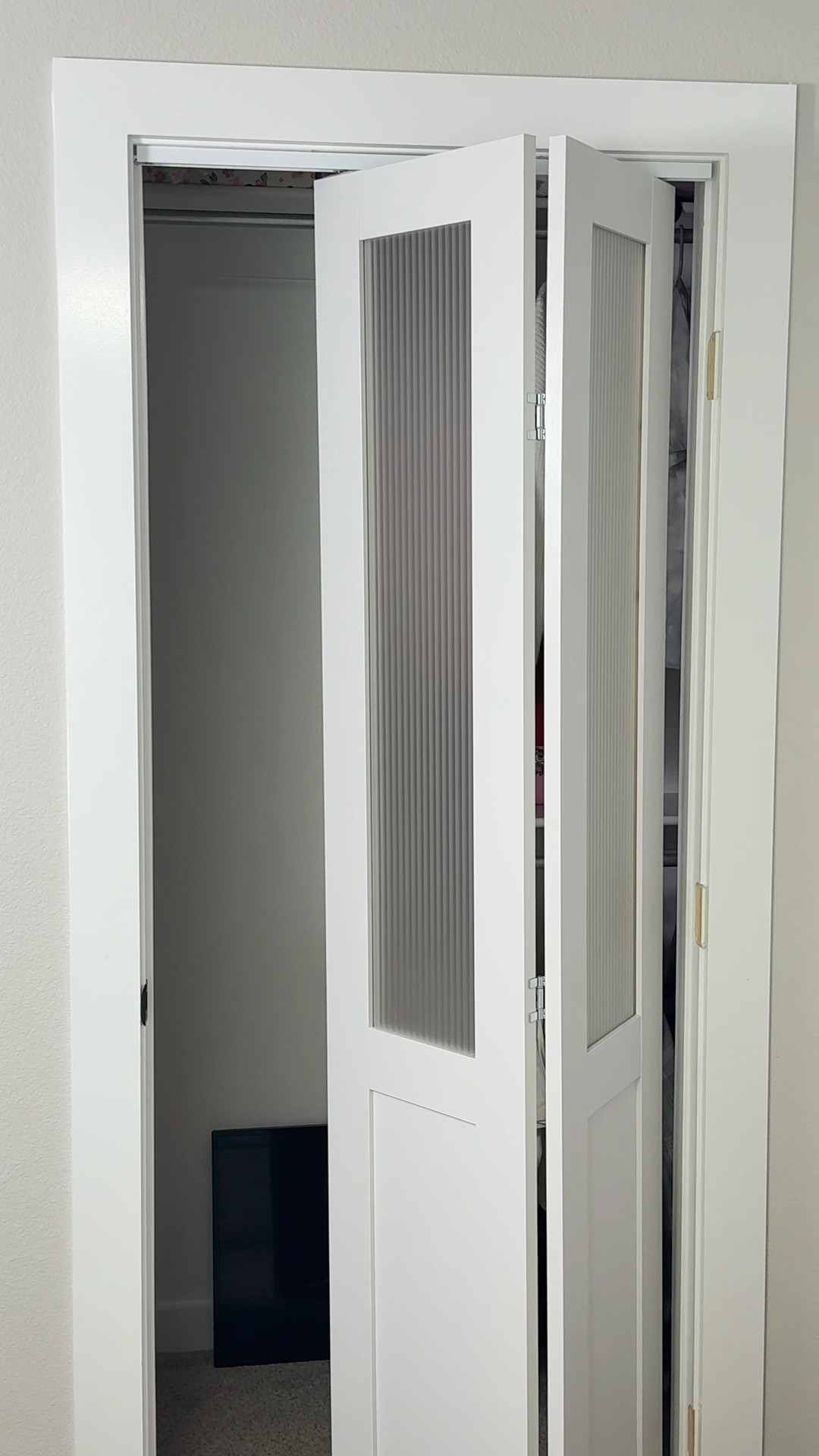 I replaced my daughter’s closet door.

#LTKOver40 #LTKHome #LTKActive