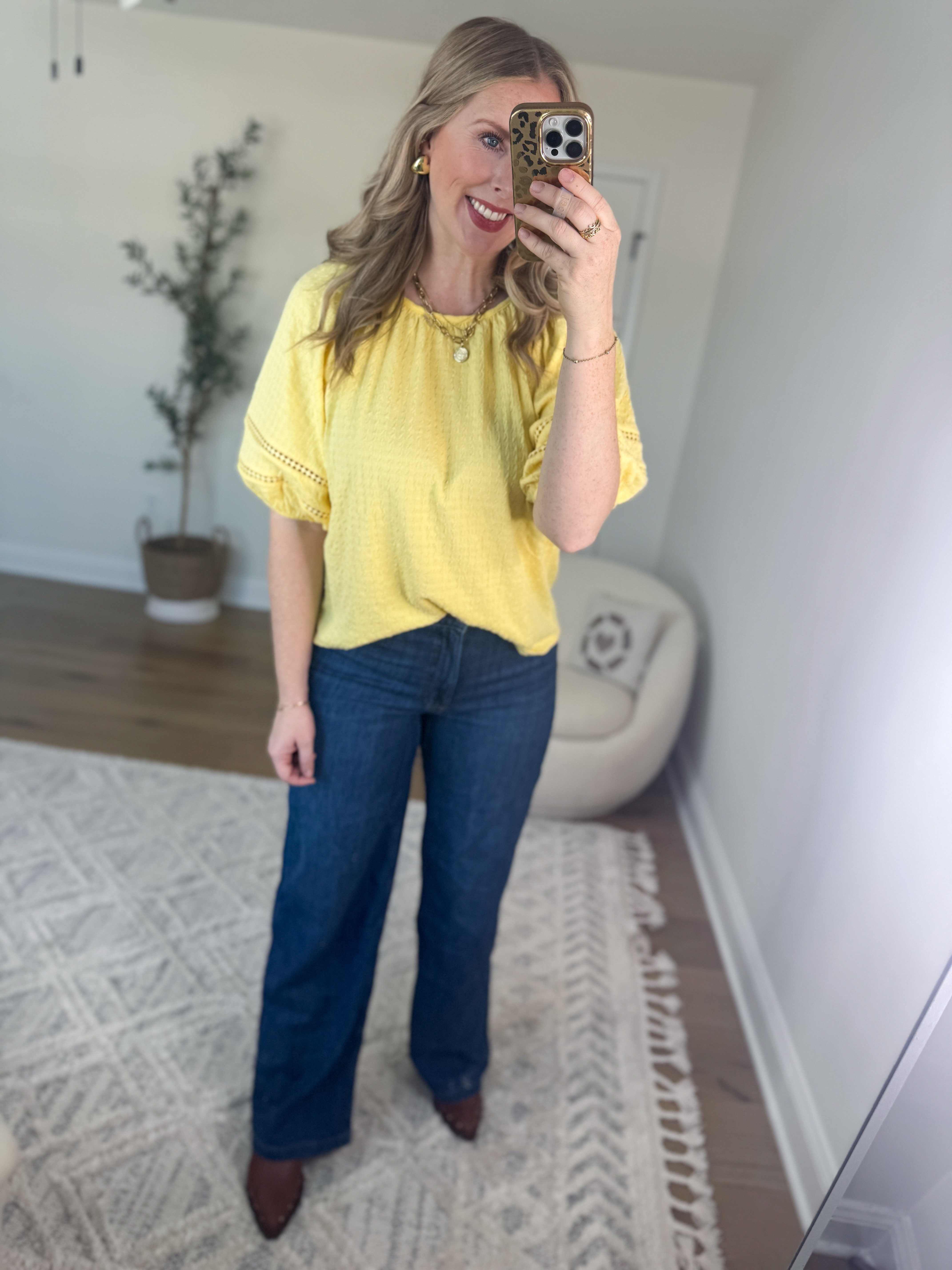 Daily try on, Walmart outfit, Walmart fashion, Walmart try on, time and tru, yellow top

Medium 

#LTKStyleTip #LTKSeasonal #LTKFindsUnder50