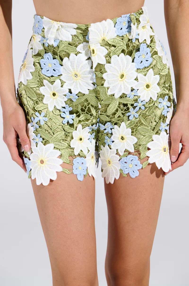 DAISY CROCHET SHORT | AKIRA