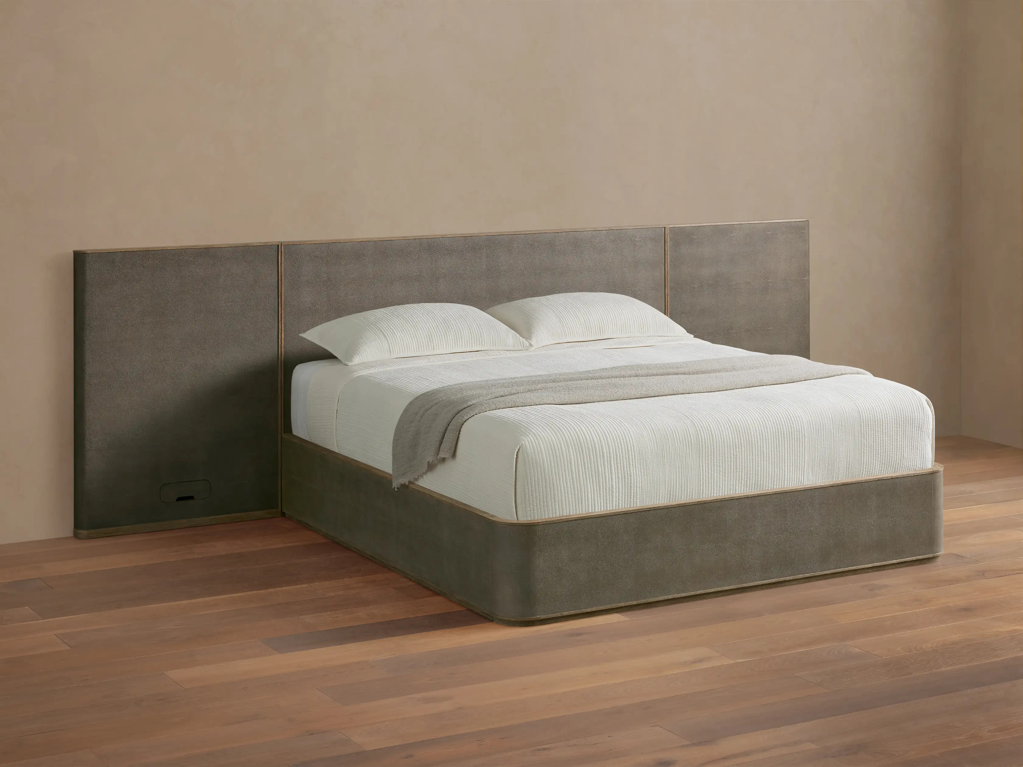 Harrow Extended Bed | Arhaus