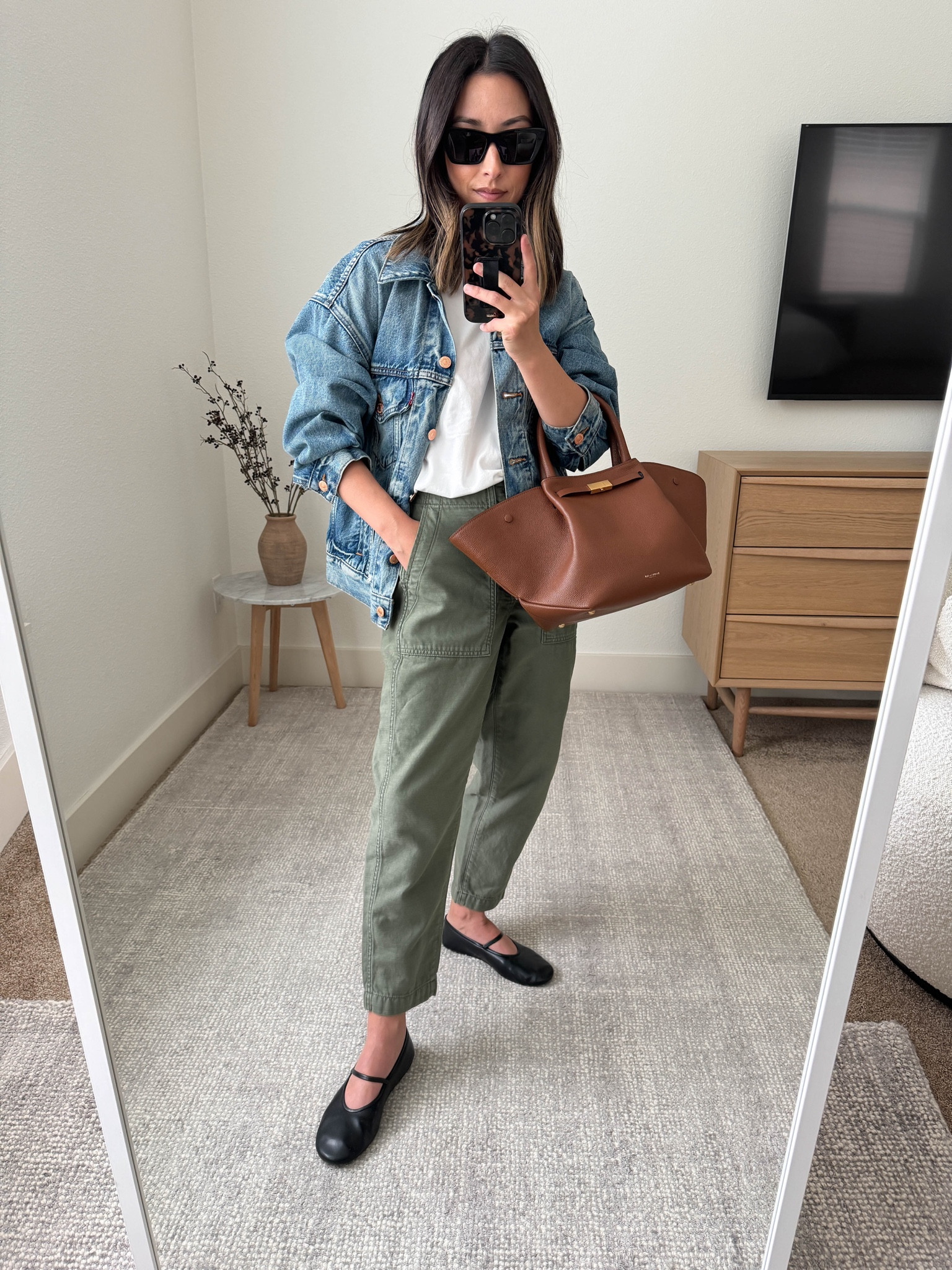 Capsule wardrobe outfit ideas. 

Levis denim jacket xs
Everlane tee medium
Madewell pants petite xxs (old)
Jeffrey Campbell flats 5.5 
DeMellier tote midi
YSL sunglasses  

#LTKSeasonal #LTKitbag #LTKshoecrush