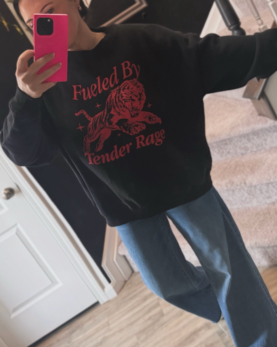 Pebby Graphic Sweatshirts on sale today!

Use code: SELLOUTSUNDAY

#pebbyforevee #falloutfits #sweatshirtseason #fall #graphicsweatshirts

#LTKStyleTip #LTKSaleAlert #LTKSeasonal