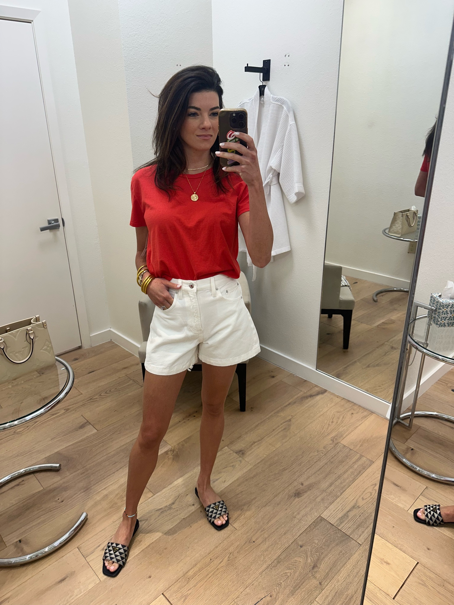 Summer casual entering my closet!! 🇺🇸🇺🇸🇺🇸 Shorts size 24 Top size XS