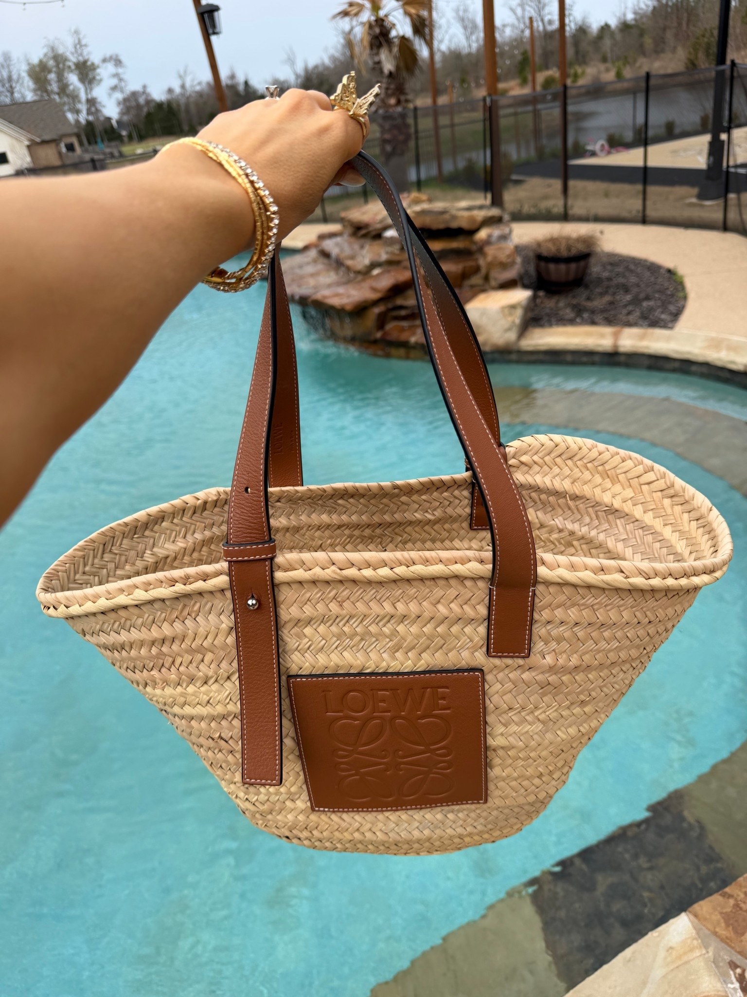 Classy summer bag on sale for over 20% off

#LTKSaleAlert #LTKSeasonal #LTKTravel