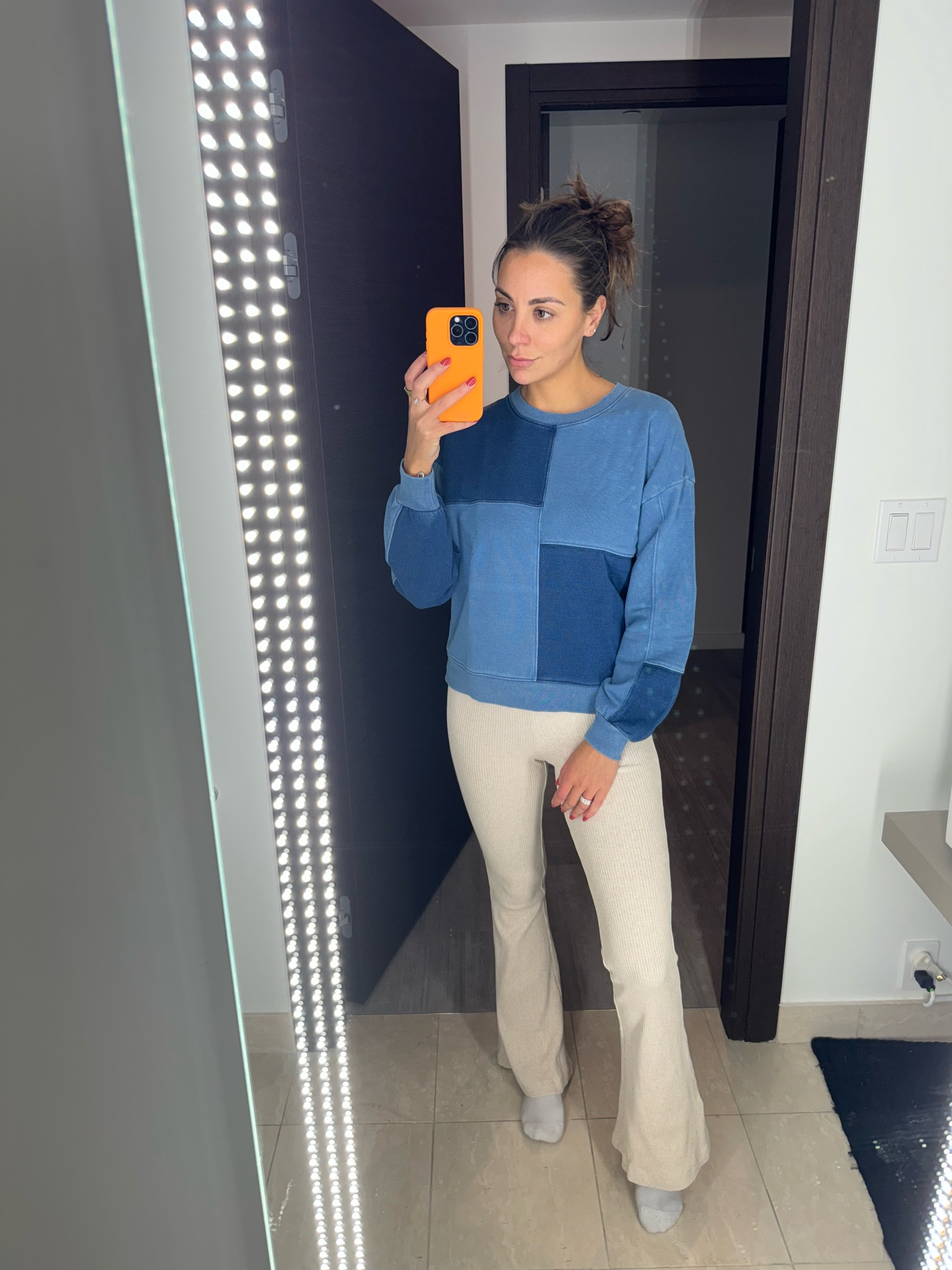 Madewell sweater and denim

Use code: SALEONSALE for 40% off 

#LTKfindsunder100 #LTKSeasonal #LTKHoliday