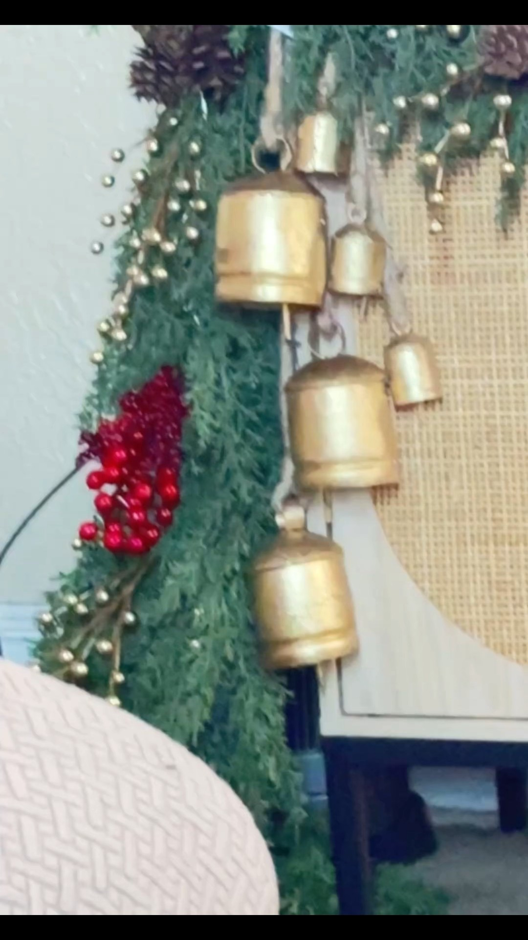 Obsessed how my Christmas garland came out 

#LTKHoliday #LTKSeasonal #LTKCyberWeek