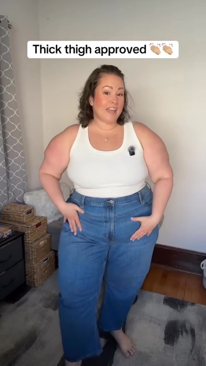 Thick thigh wide leg approved jeans!! They are a slight barrel which is perfect for wide legs!! 

#jeans #plussizejeans #plussize #barreljeans #widelegjeans 
Wide leg jeans 

#LTKPlusSize