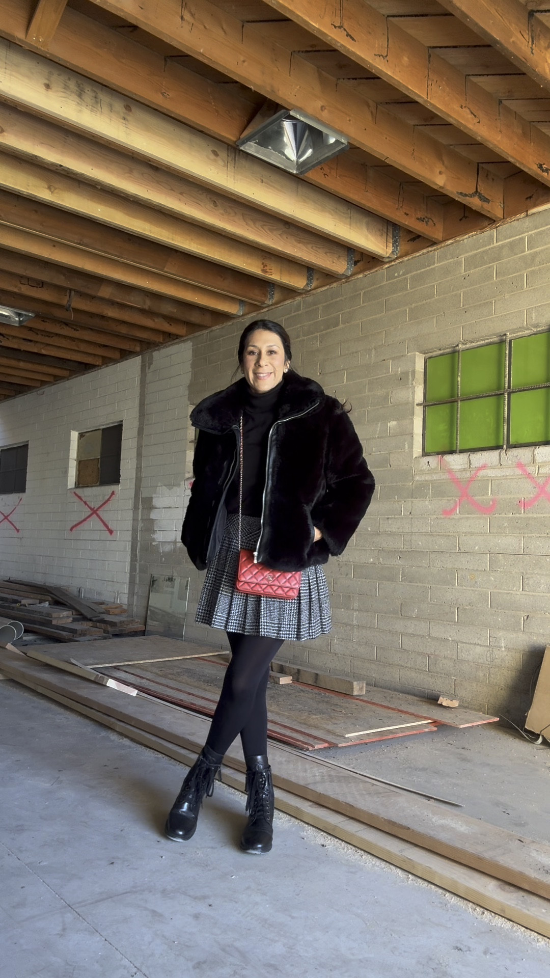 Serving: 
Today’s construction chic for a meeting at the new spot—because why not mix business with style? 🛠️👢 #ConstructionVibes #WorkWear #OnSiteStyle