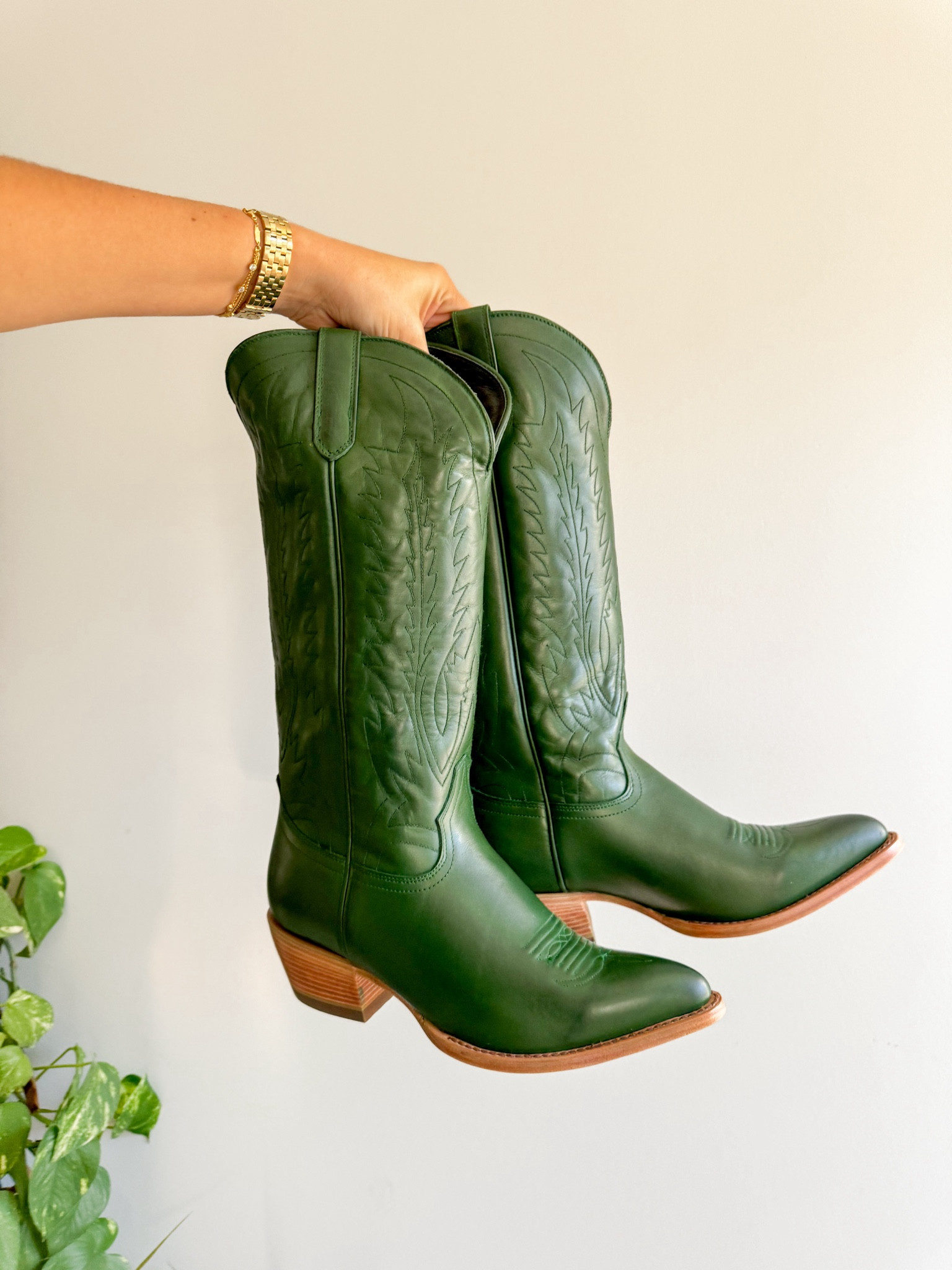 perfect cowboy  boots for the holidays :) i got my true size! 

#LTKShoeCrush #LTKHoliday #LTKGiftGuide