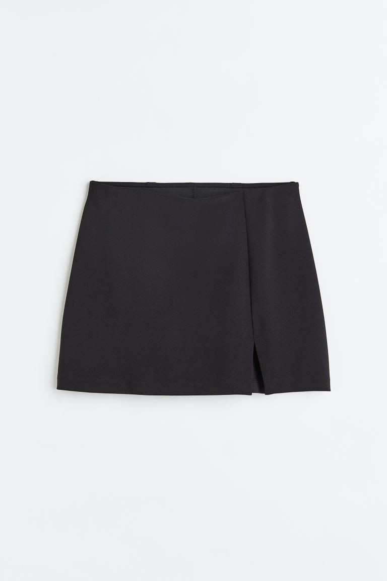 Short skirt | H&M (UK, MY, IN, SG, PH, TW, HK)