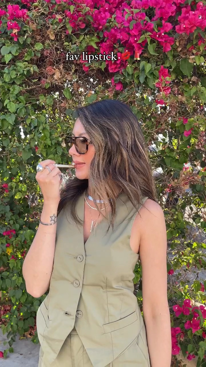 The perfect mauve lipstick 💄 I’ve been wearing this nonstop everyday. Hand poured in Italy! It glides on so beautiful! Just ordered another one since I’m already out. That’s how much I love it. The color is so good for everyday wear  

Lipstick, mauve lipstick, Ravie Beauty, The Stylizt 



#LTKFindsUnder50 #LTKBeauty