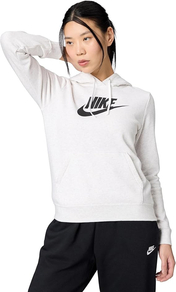 Nike Women's Sportswear Club Fleece Logo Pullover Hoodie | Amazon (US)