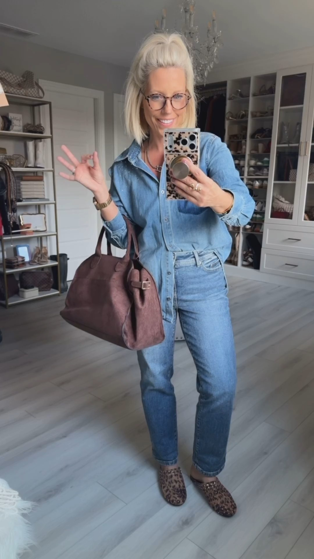 This denim top is so good and is on clearance for $14! Wearing size small!!'

#LTKFindsUnder50 #LTKHoliday #LTKSaleAlert