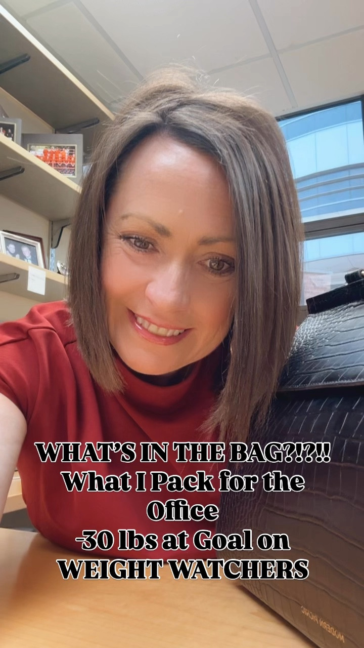 Your Tuesday edition of What’s In the Bag?!?!?

Breakfast
Bagel Dough Flatbread - 3 Points
1/2 Small Avocado - 2 Points
Dippy Egg - 0 Points
Everything Bagel Season - 0 Points

Lunch
4 Ounces Grilled NY Strip
Side Salad - 0 Points
1 Teaspoon Creamy Italian Dressing - 1 Point

Snack 
Apple - 0 Points
1 Tablespoon Kroger PB - 3 Points

Dinner
2 Beef Enchiladas - 6 Points

Enjoy!!

Xo, Mindy


#LTKOver40 #LTKfitnessgoals #LTKfoodie