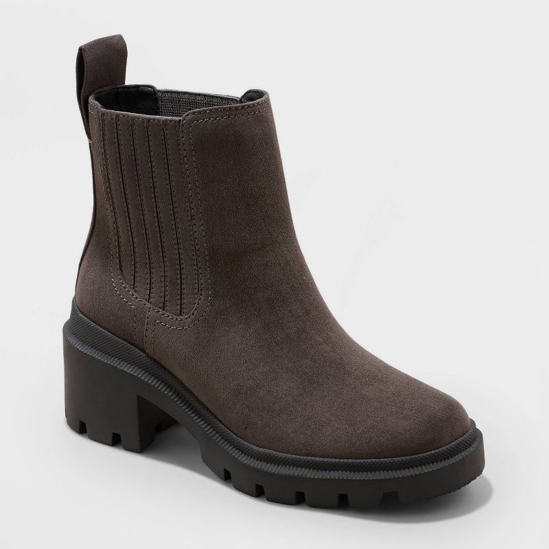 Women's Naya Heeled Chelsea Boots - Universal Thread™ | Target