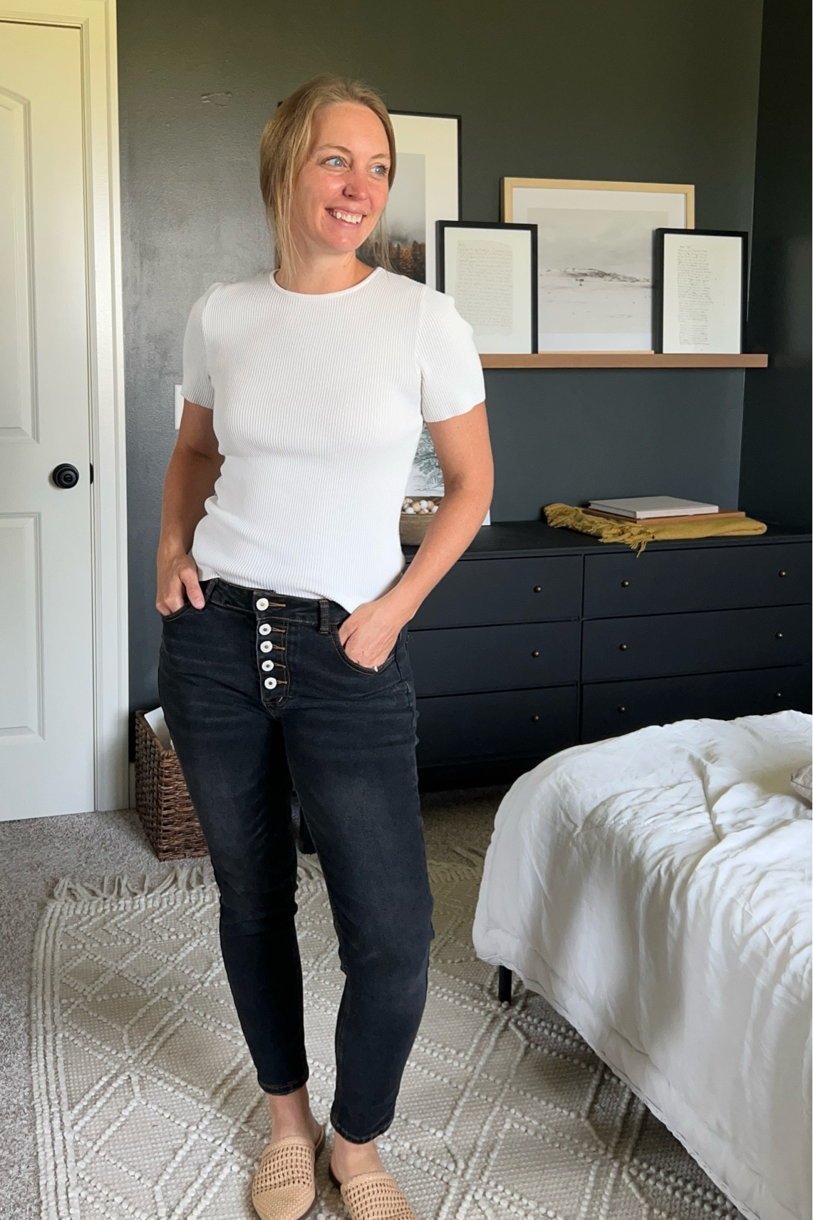 Casual mom look 👀 

#LTKStyleTip #LTKSaleAlert #LTKHome