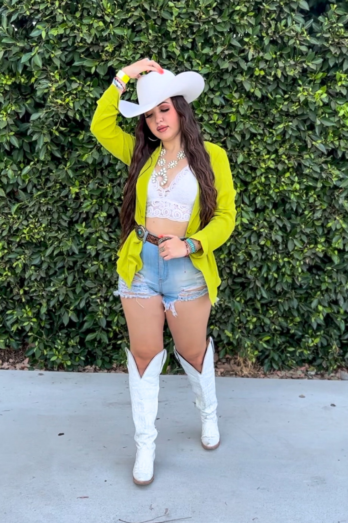 Outfit vaquero 💚

#LTKSeasonal #LTKunder50 #LTKbeauty