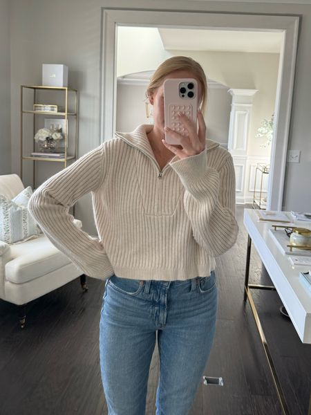 Can’t believe GA surprised me with sweater weather today but I threw this on to go to dinner with the fam! It’s the sweater I reached for most this last year. I’m wearing a medium with my favorite Madewell jeans in a size 27 