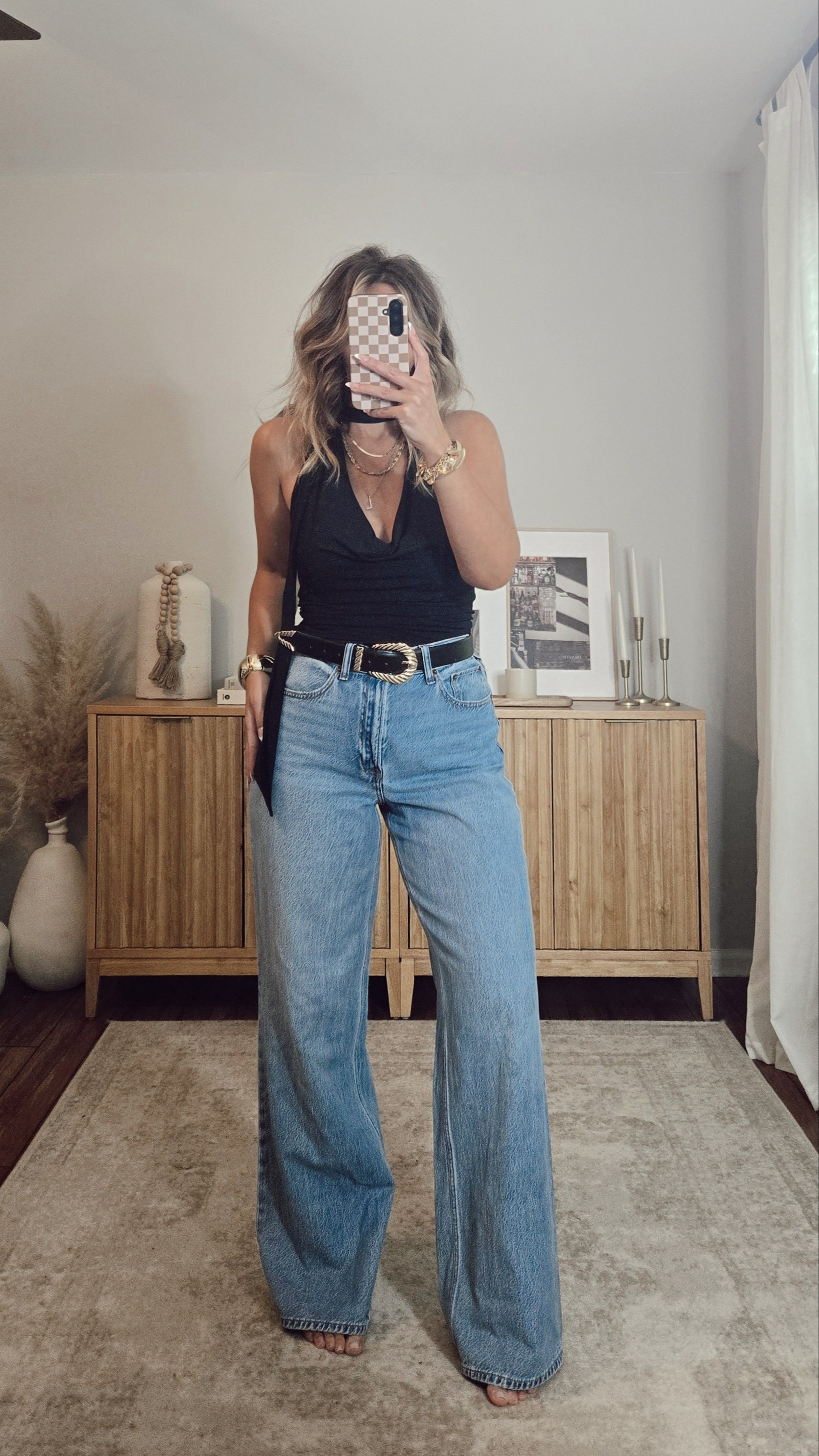 abercrombie denim that looks good on everyone + is so flattering! i wear the curve love style in a size 27 long. 

#LTKStyleTip #LTKFindsUnder100