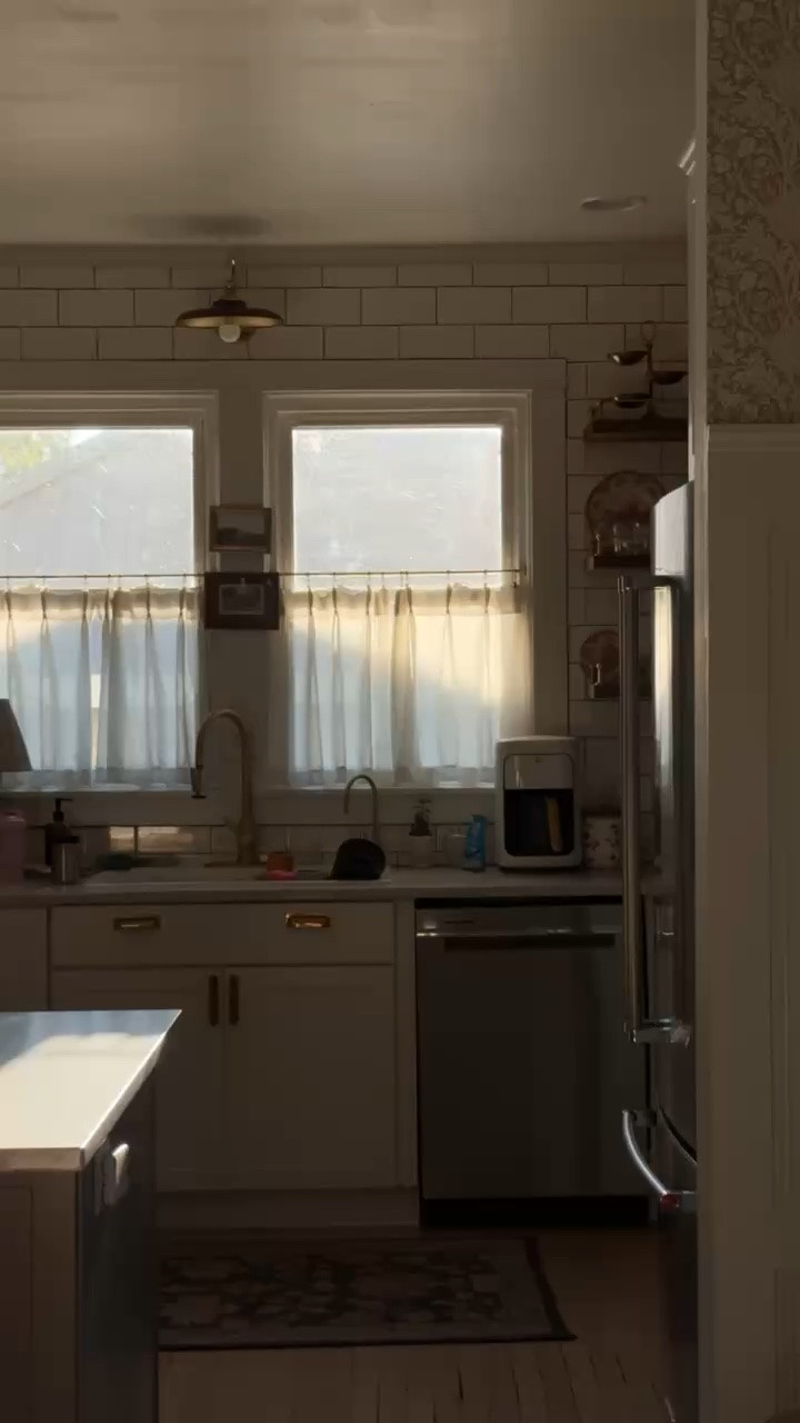 Kitchen decor and cottage inspired heritage layers and styling inspiration!

#LTKHome

#LTKHome

#LTKHome