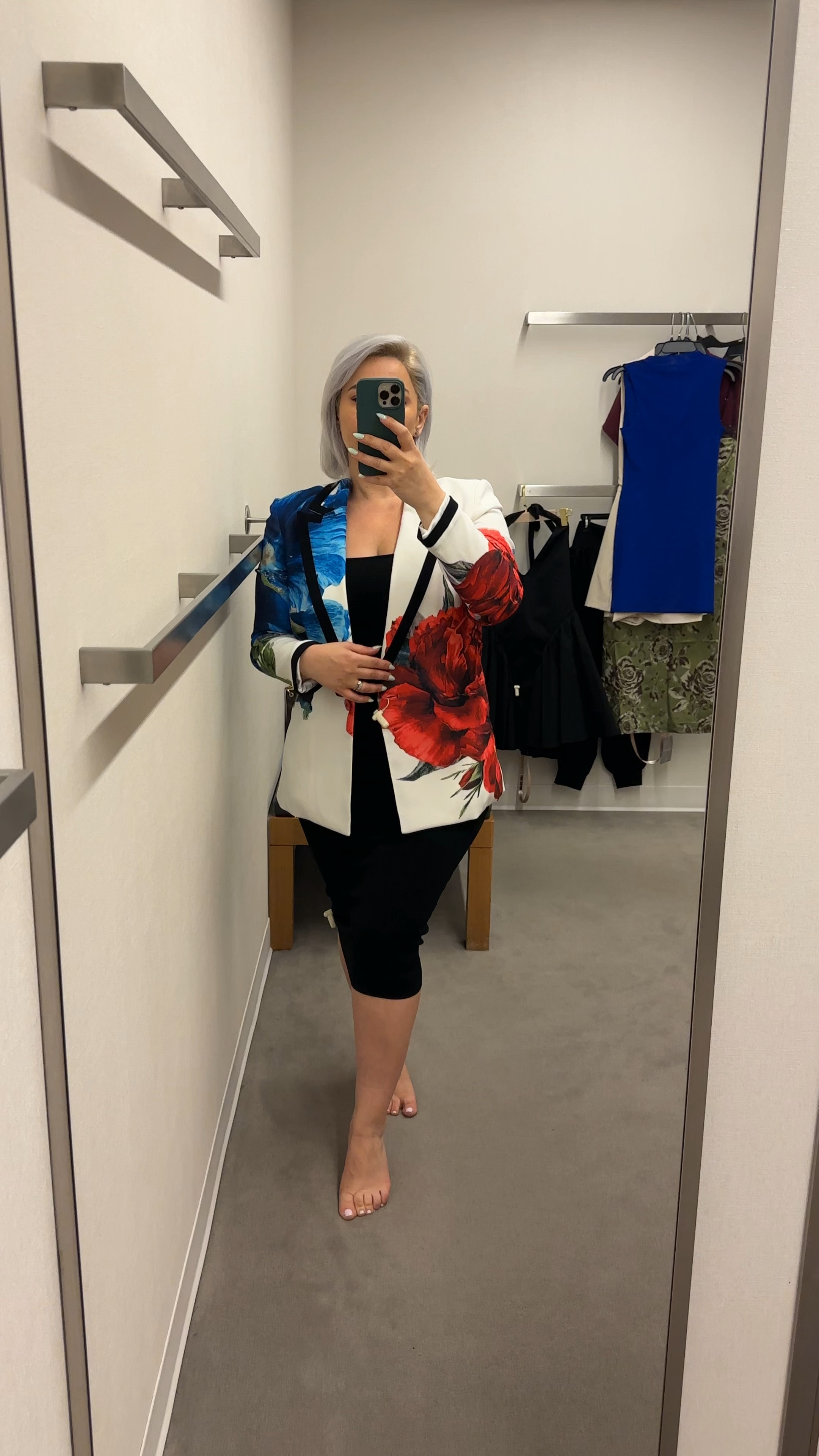 Floral Blazer, Size 8

#LTKMidsize #LTKSeasonal #LTKWorkwear