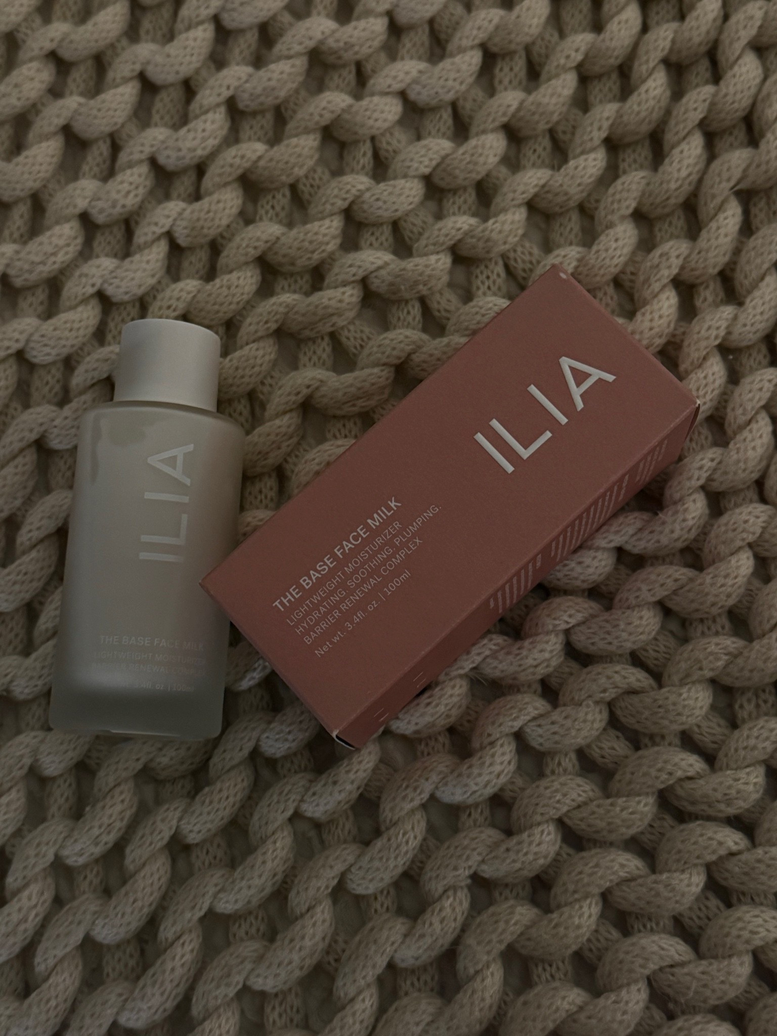 Glowy, hydrated skin starts with the ILIA The Base Face Milk ✨ This lightweight facial essence helps moisturize, soothe, and strengthen the skin barrier without feeling heavy or greasy. I love using it after cleansing and before serum or moisturizer for a smooth, healthy-looking glow.

Shop it through my LTK! 🤍
#ILIABeauty #FaceMilk #SkincareFavorites #GlowingSkin #HydratedSkin #CleanBeauty #BeautyFinds #LTKBeauty #LTKFinds

#LTKgrwm #LTKselfcare #LTKBeauty